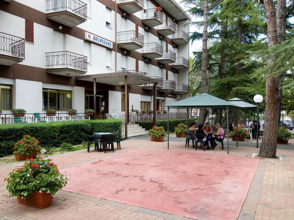 Hotel Belvedere Кастрокаро-Терме Экстерьер фото